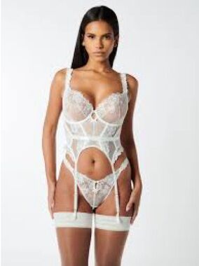 Seven till midnight Lace Underwire Garter Corset Set in White - Women Intimates